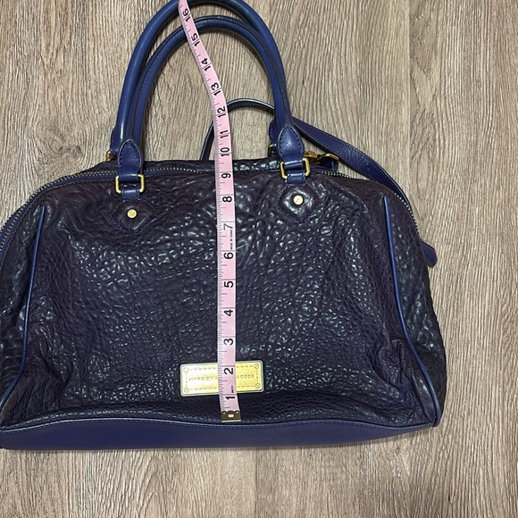 Marc By Marc Jacobs Pebbled Lamb leather purse. - Picture 16 of 16